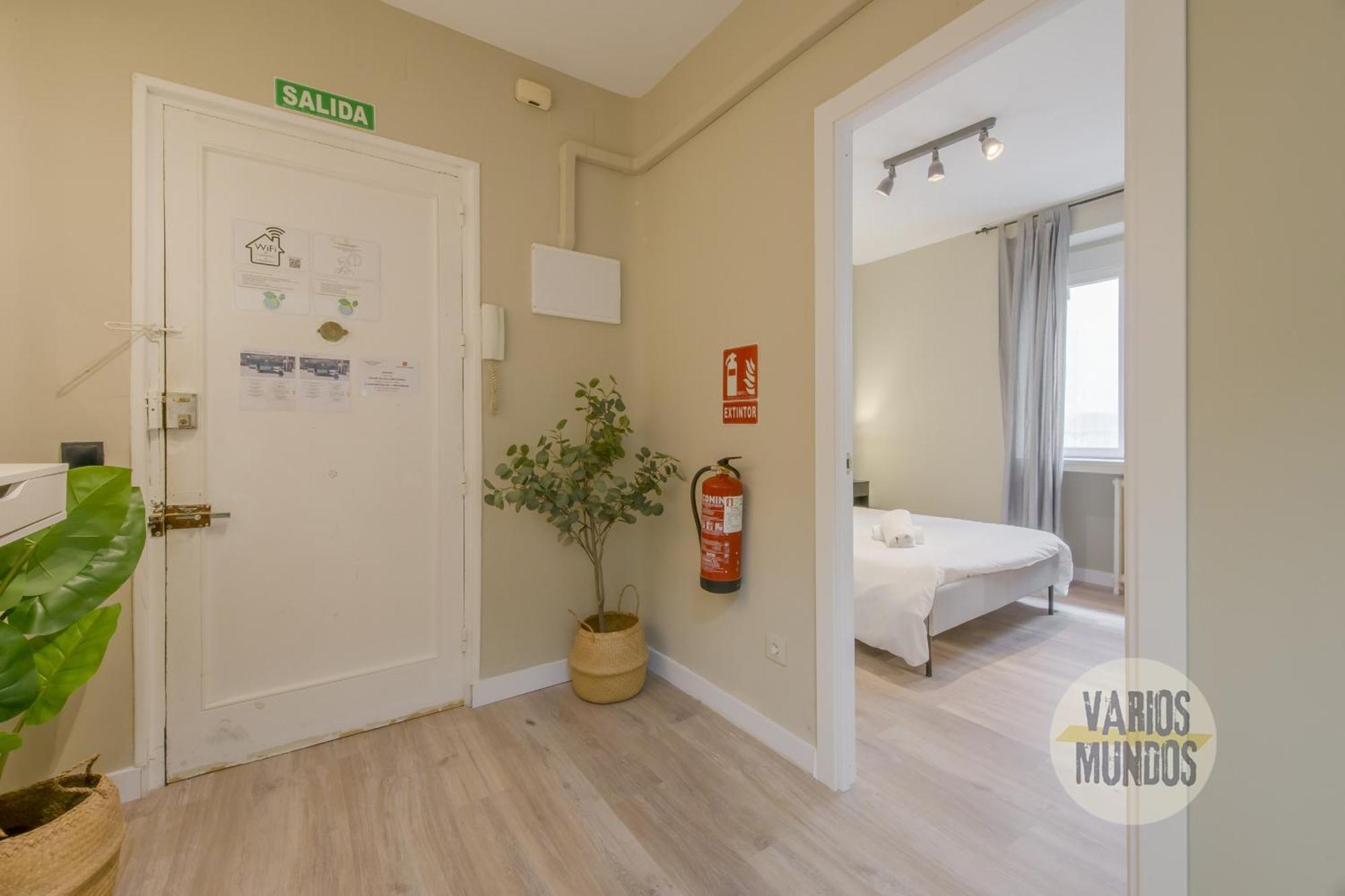 Apartament Practico 7pax En Calle Santa Ana Centro De Madrid