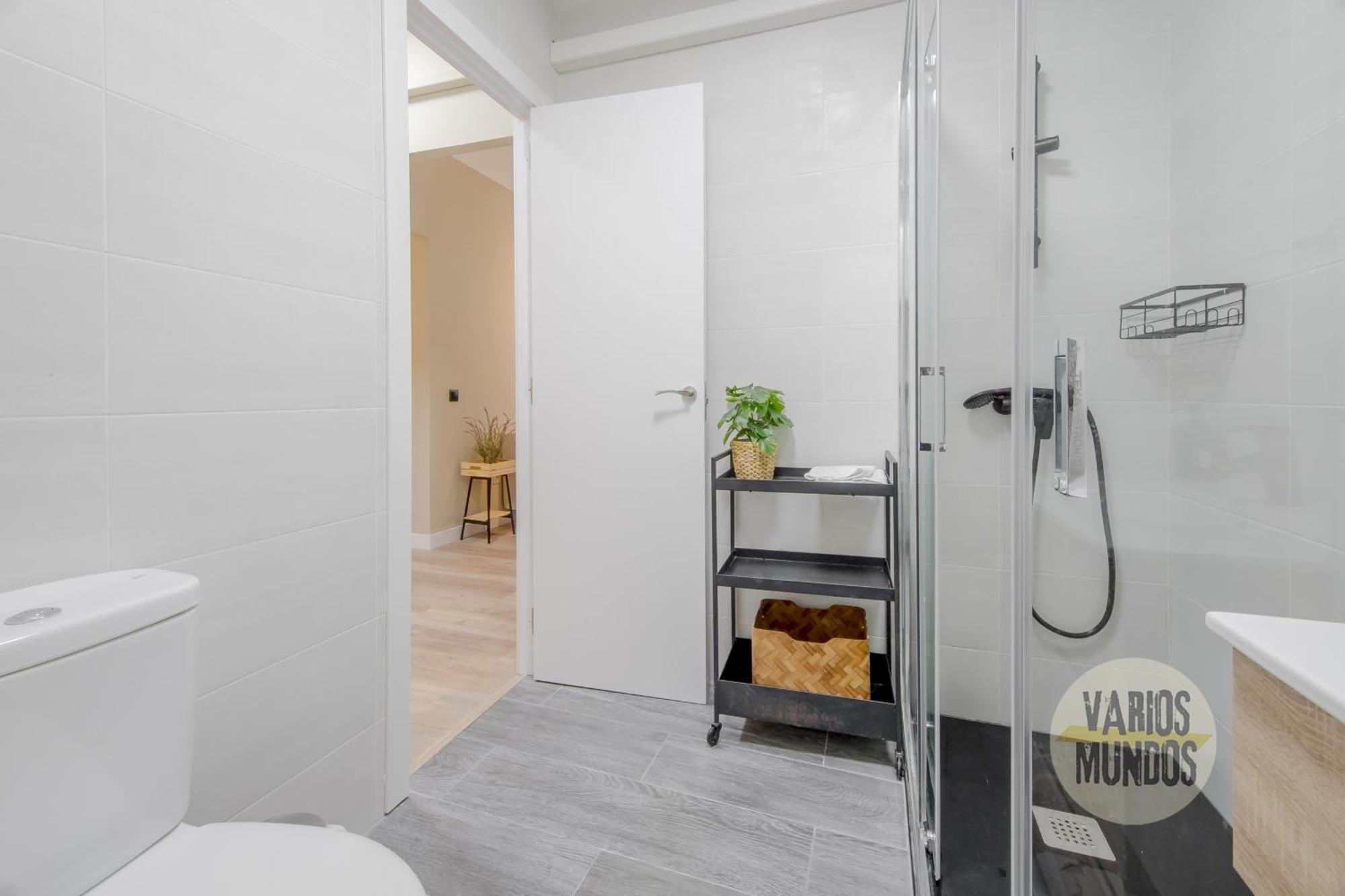 Practico 7pax En Calle Santa Ana Centro De Apartament *